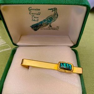 Peacock International tie clip Emerald Paua shell